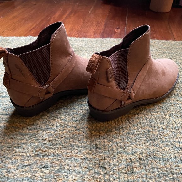 Teva De La Vina Dos Chelsea Boots NWOT - Picture 2 of 9